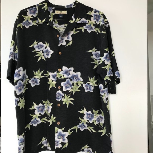 Tommy Bahama Other - ❤️HOST PICK - Tommy Bahama Hawaiian Short Sleeve Shirt 100% Silk Black print L